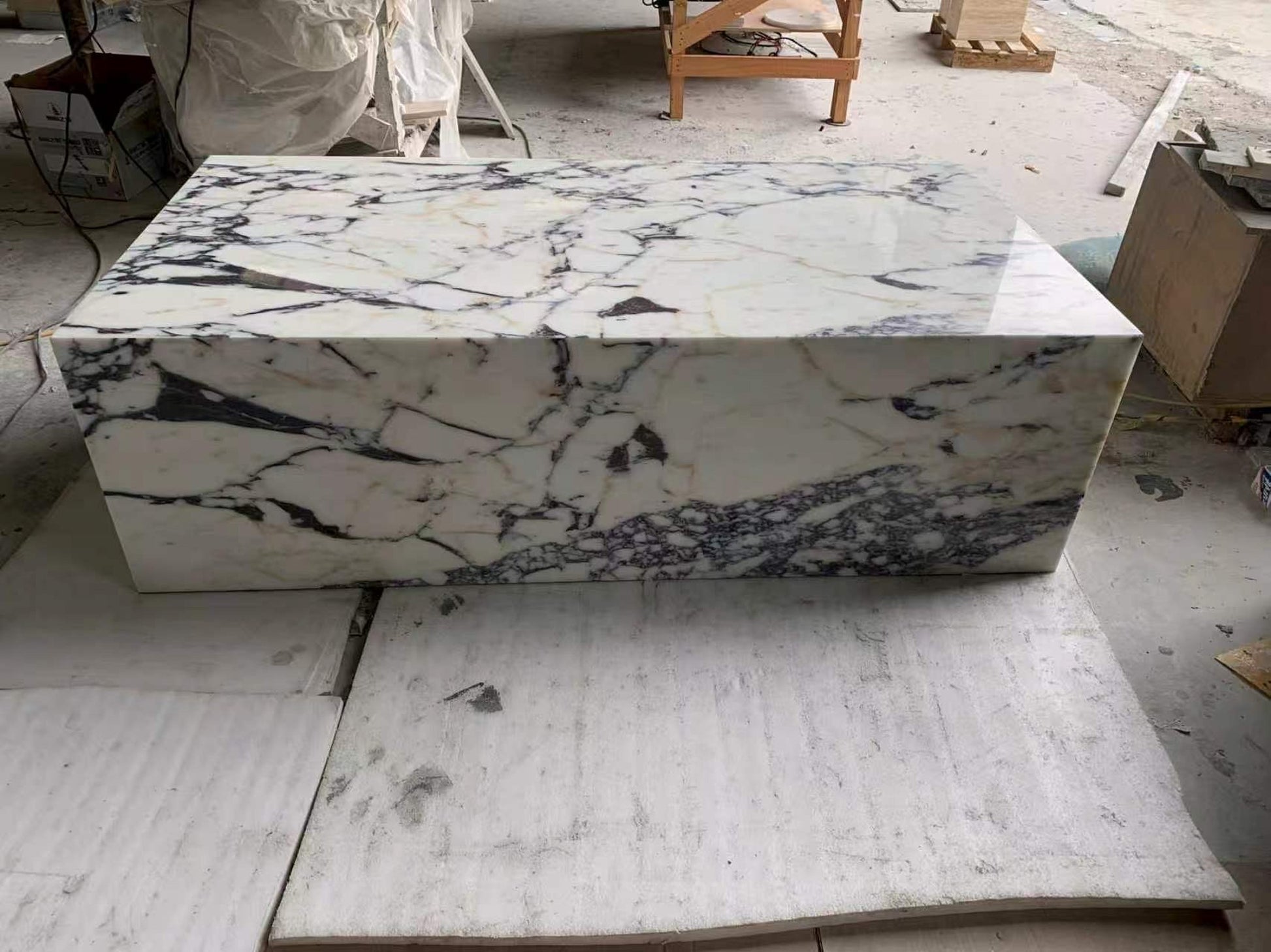 Mesa de centro rectangular con zócalo de mármol ViolaPlinth - Calacatta italiana Viola 