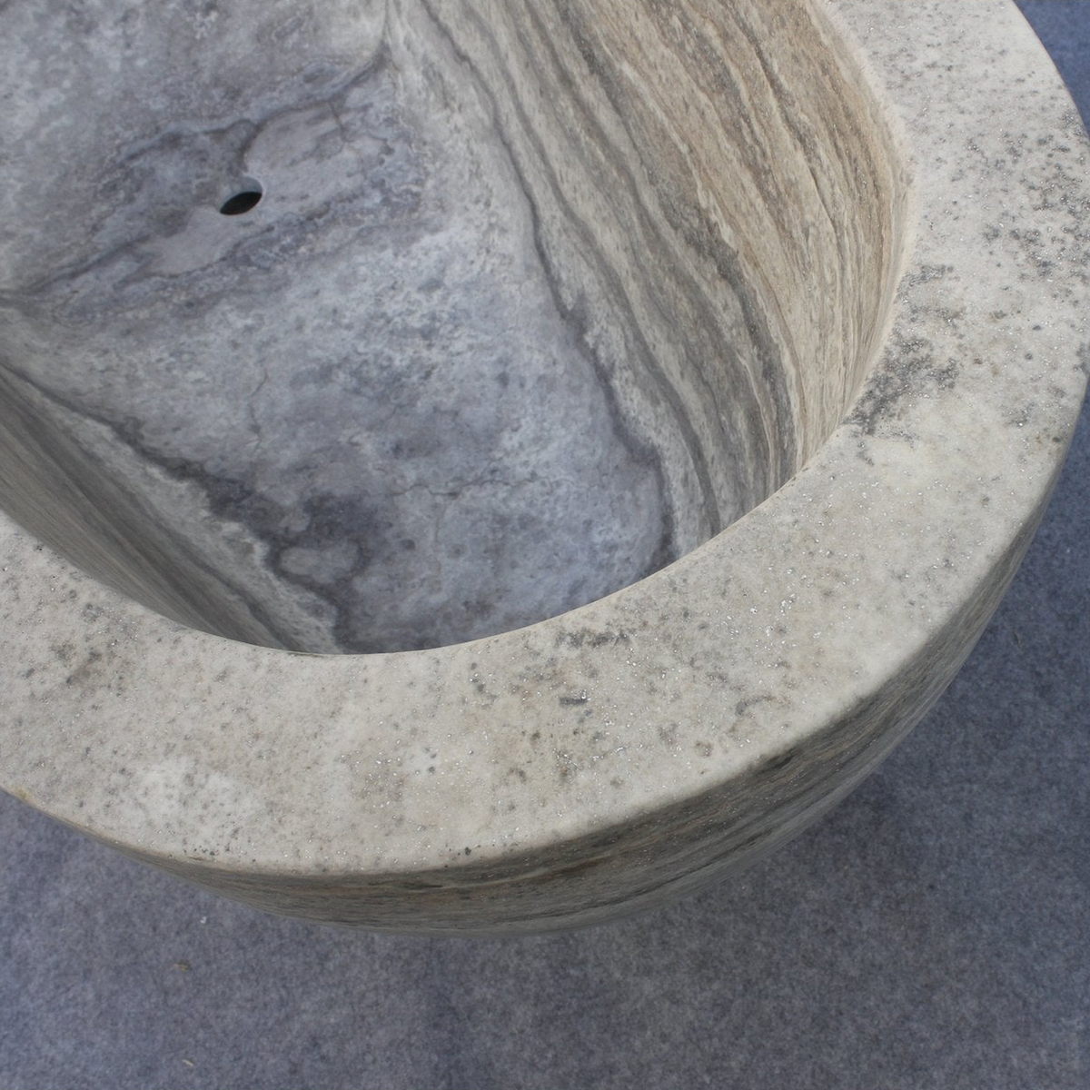 Rovena BT-118A Roman Silver Travertine bathtub — rim and natural stone detail, square presentation.