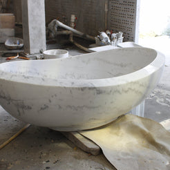 Yuna Ivory Cloud Marble soaking bathtub, real finished-product factory top interior view