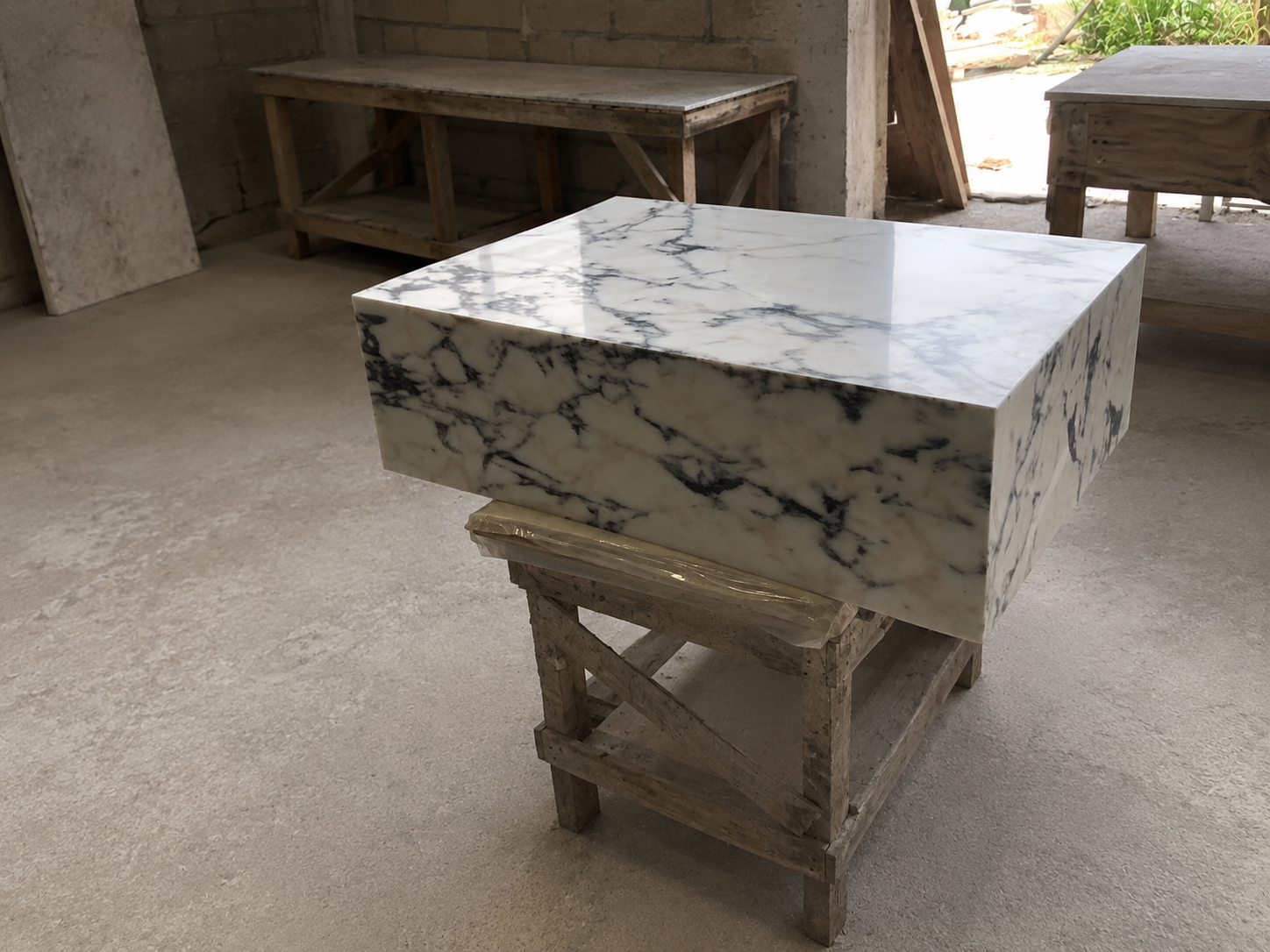 Mesa de centro rectangular con zócalo de mármol ViolaPlinth - Calacatta italiana Viola 