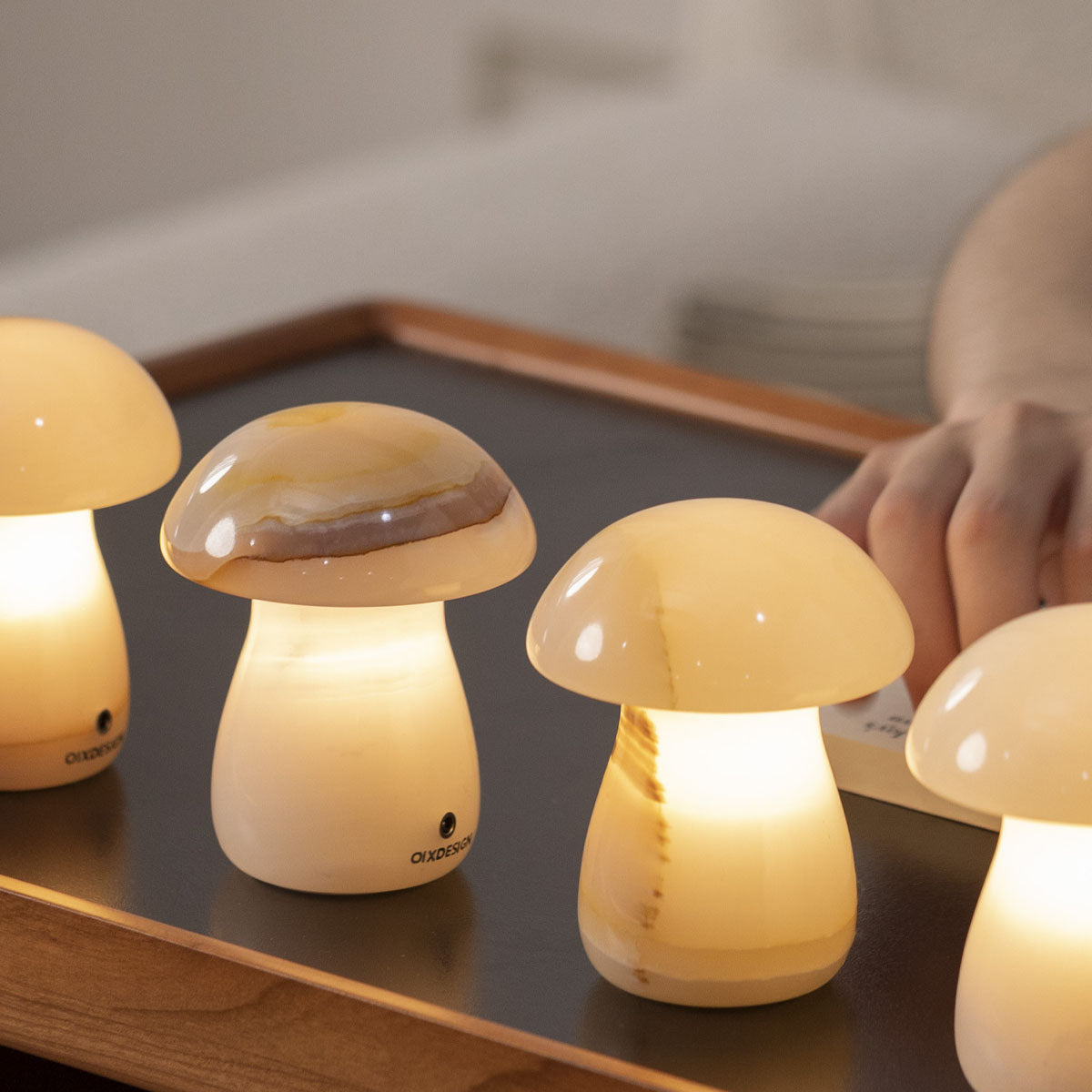 mushroom-onyx-lamp-wireless-portable-touch-control-adjustable-light.jpg