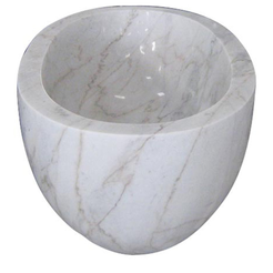 Marella Ivory Cloud Marble bathtub, studio top interior and drain visualization