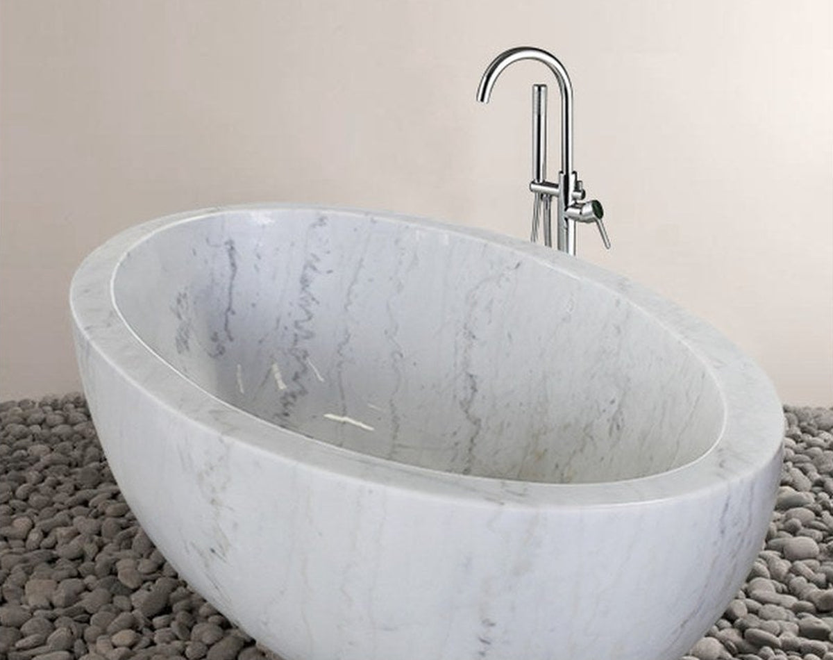 Mira BT-031A Ivory Cloud Marble bathtub, original product detail; source photograph reframed without changing the stone, rim or silhouette